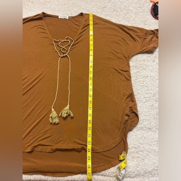 The Hanger Burnt Orange Blouse - Picture 3 of 7